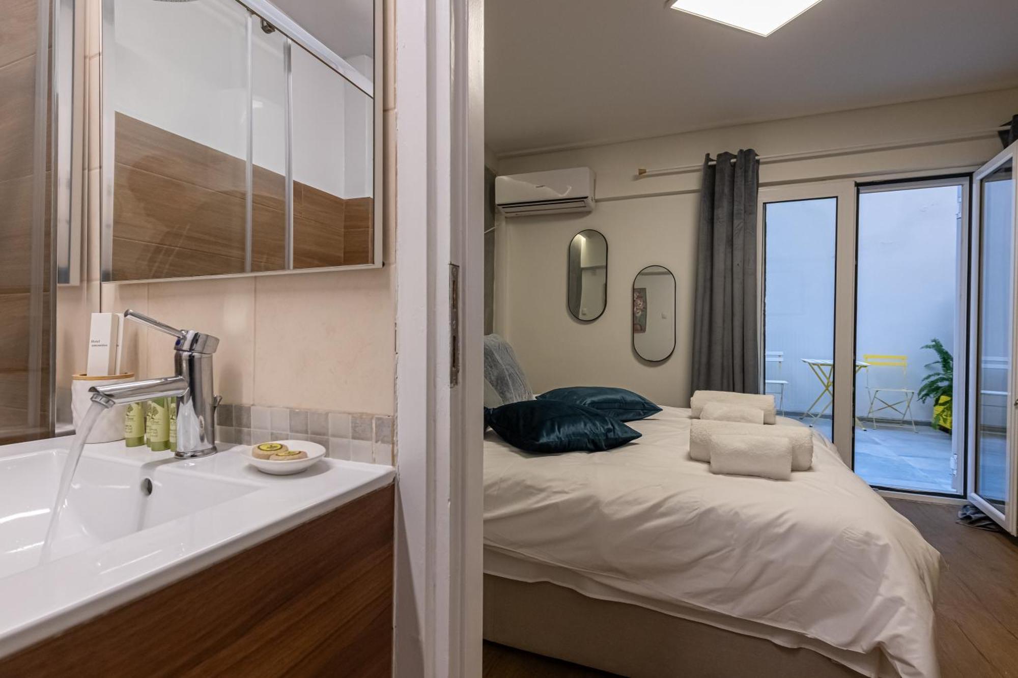 Koukaki Studio Close To Acropolis 100Mbps Athens Luaran gambar
