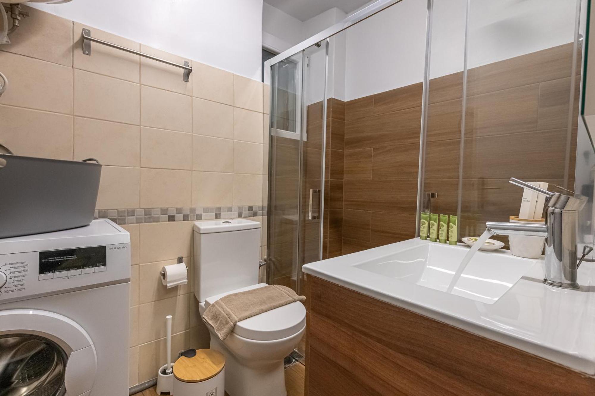 Koukaki Studio Close To Acropolis 100Mbps Athens Luaran gambar